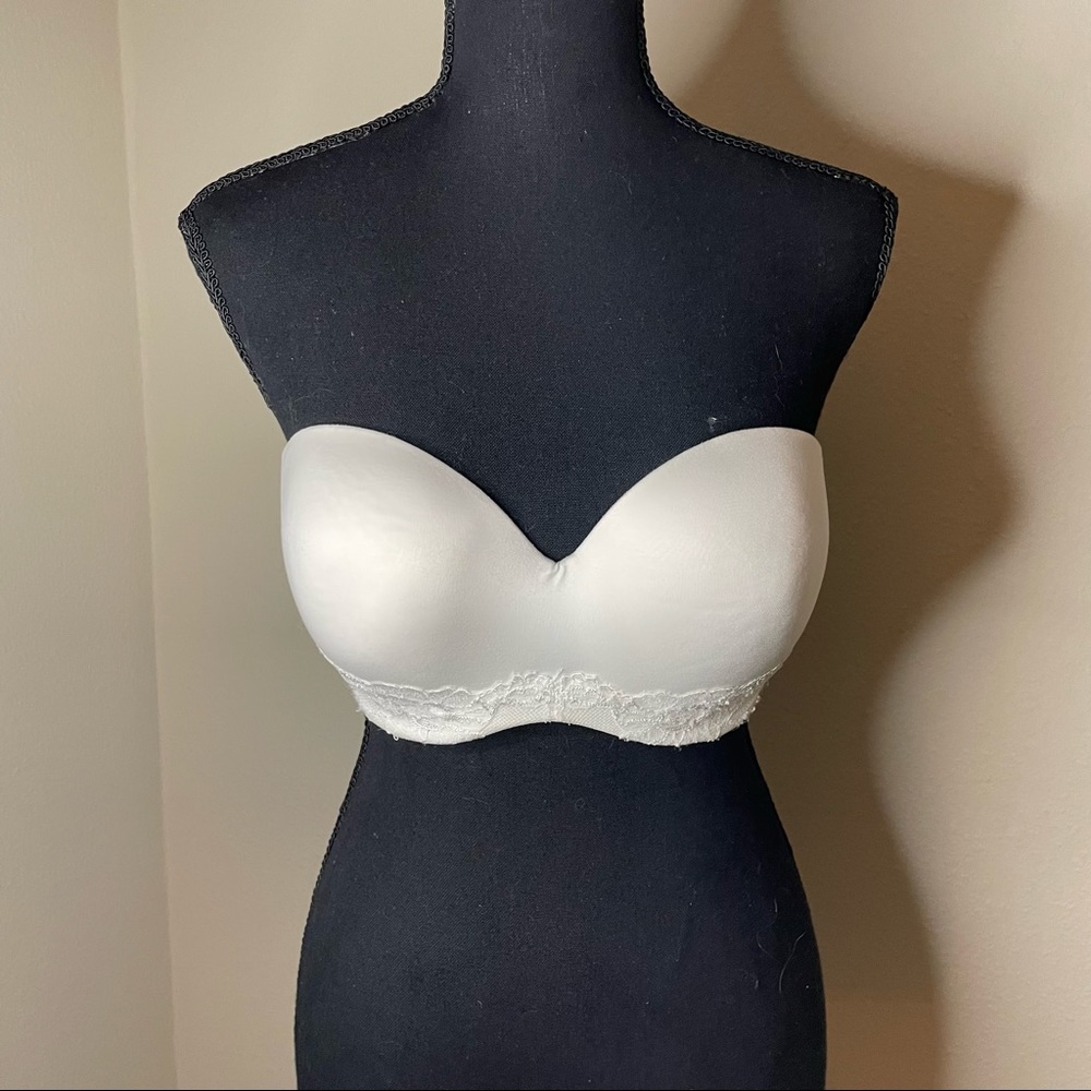 [Victoria’s Secret] Body By Victoria Lined Strapless Bra